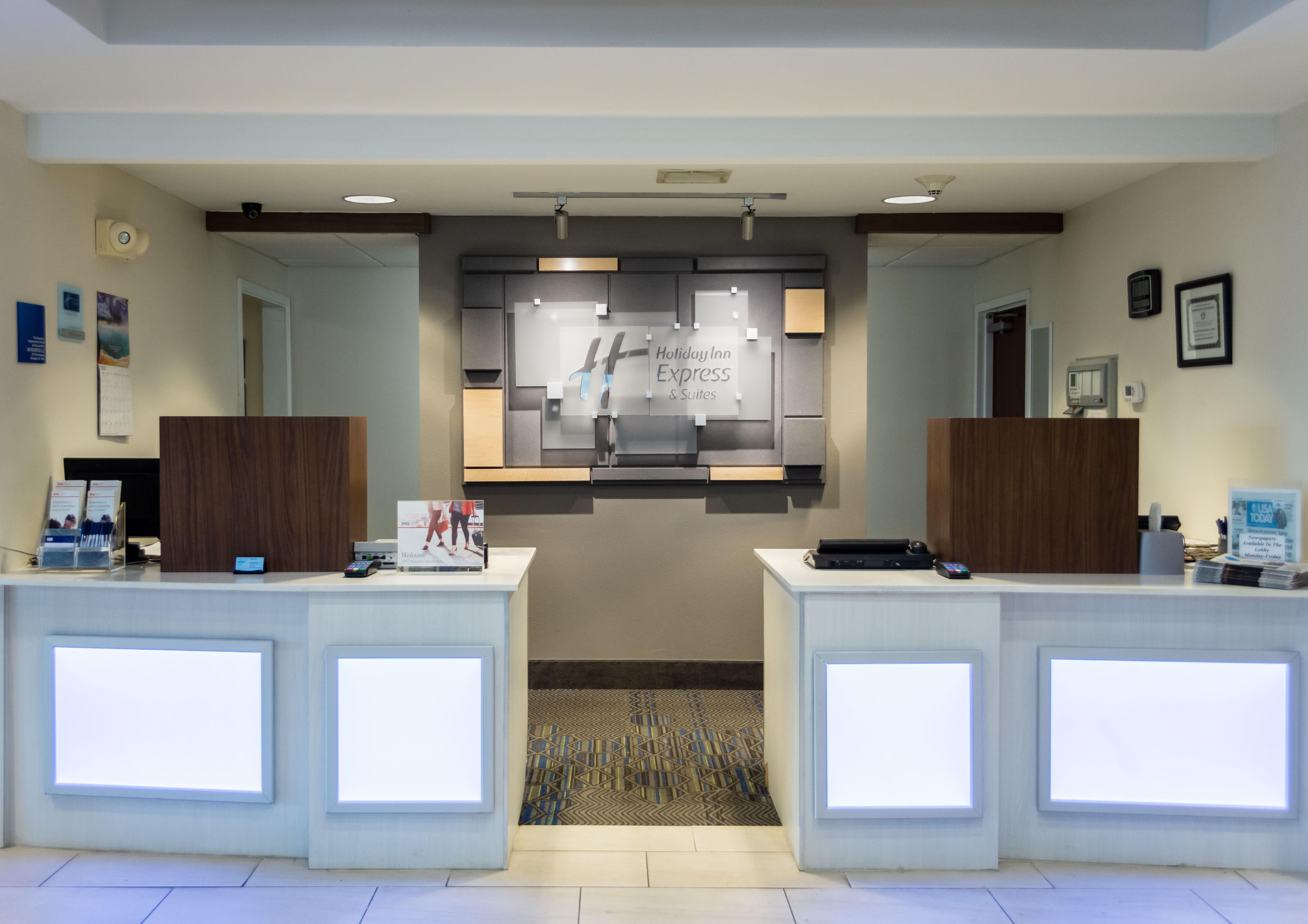 Holiday Inn Express Hotel & Suites Muskogee By Ihg Exterior photo