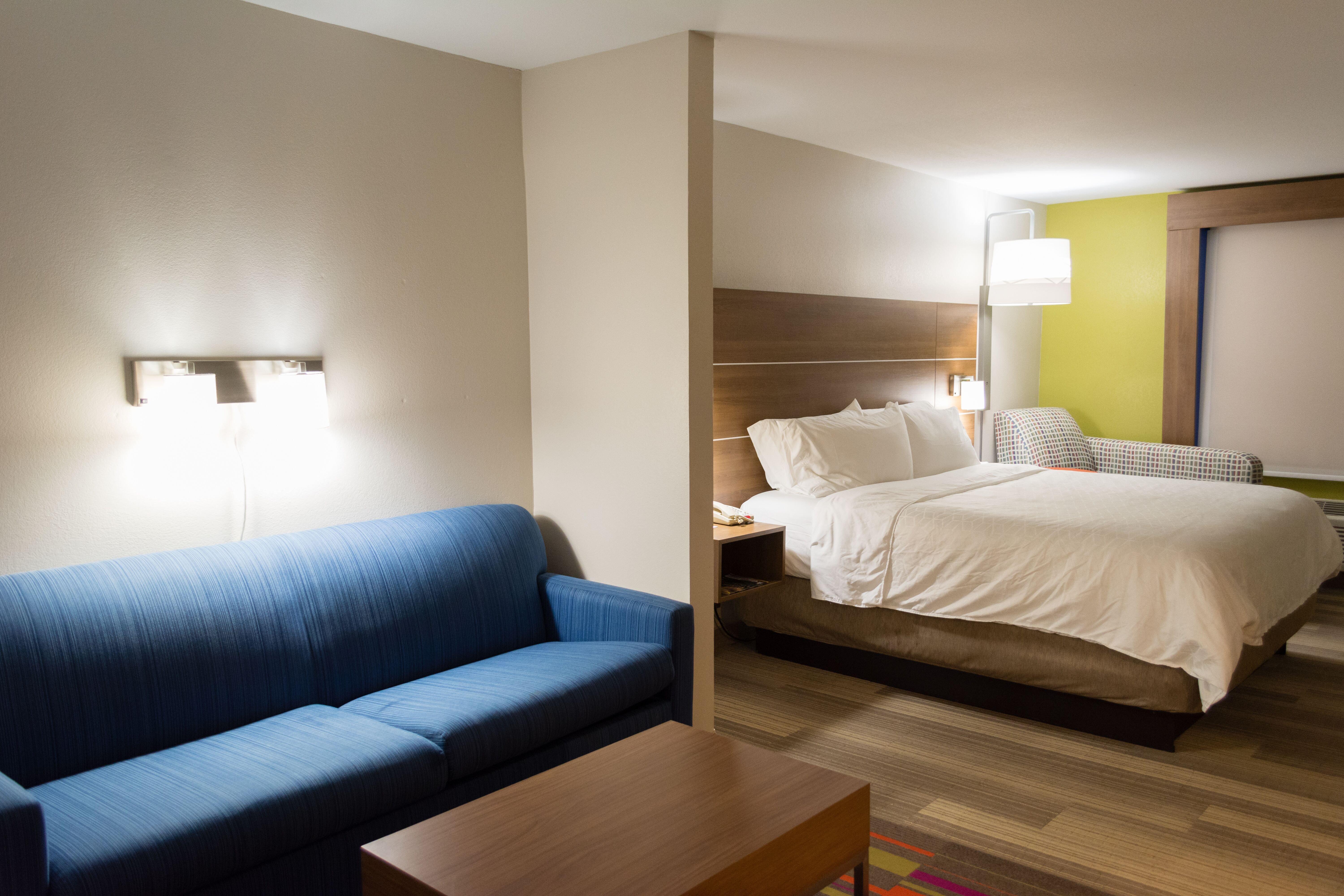 Holiday Inn Express Hotel & Suites Muskogee By Ihg Exterior photo