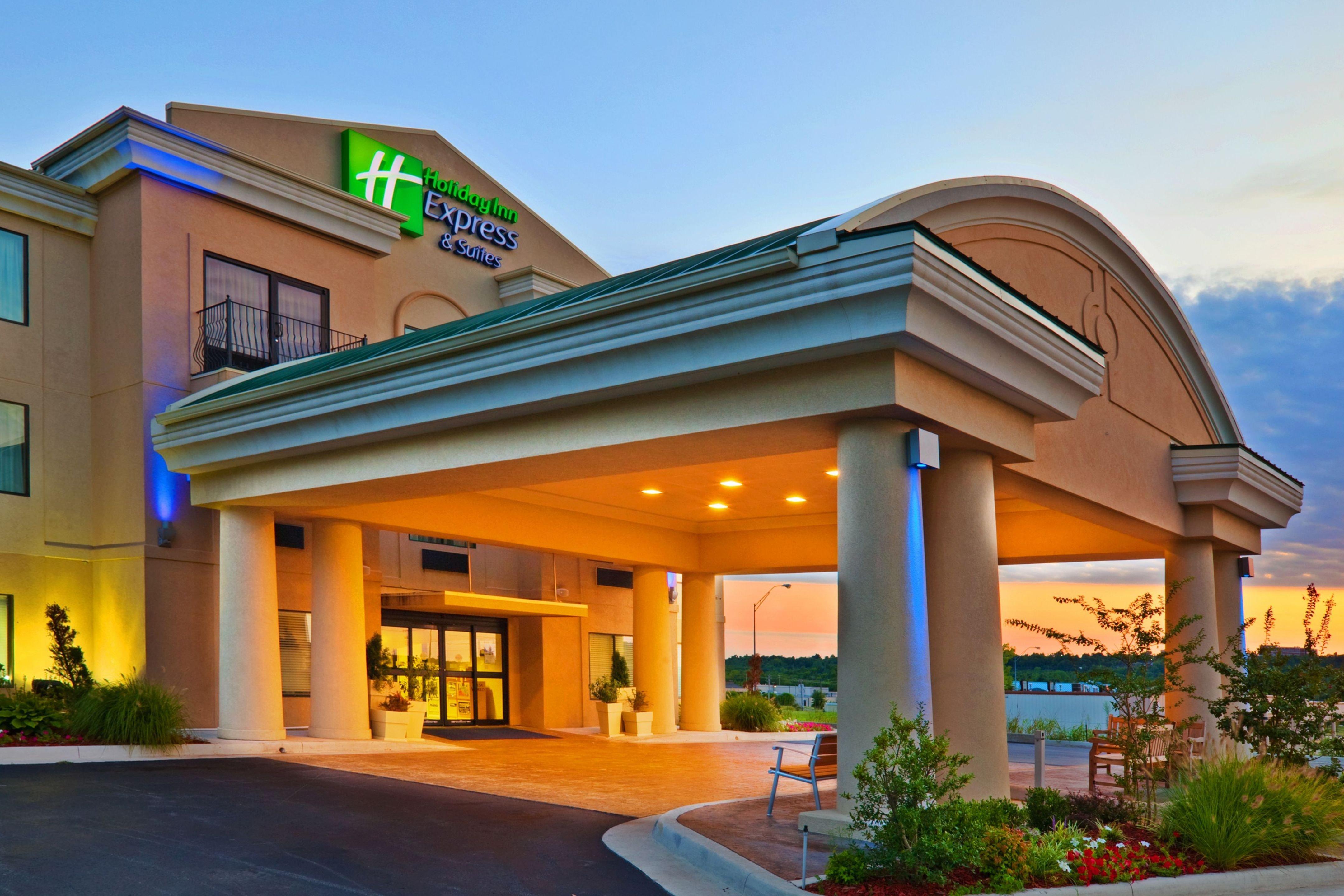 Holiday Inn Express Hotel & Suites Muskogee By Ihg Exterior photo